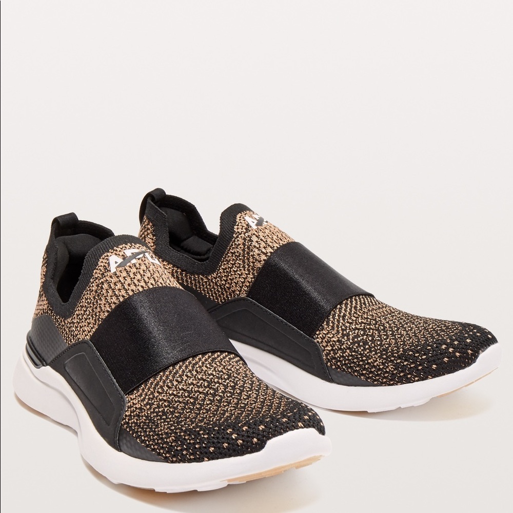 Lululemon women’s Techloom Bliss Shoe - black/rose